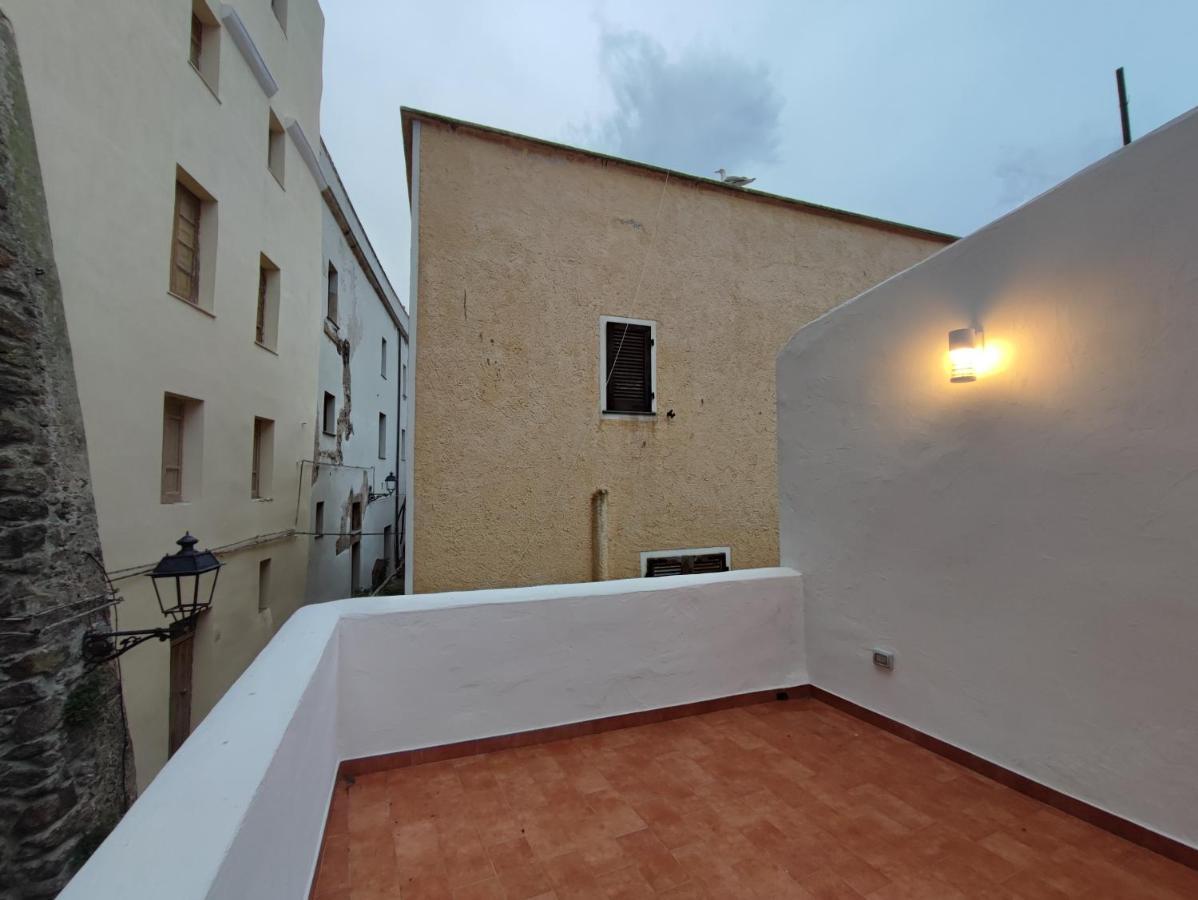 Bed and Breakfast Residenza Nel Borgo L'Appusentu Castelsardo Exterior foto